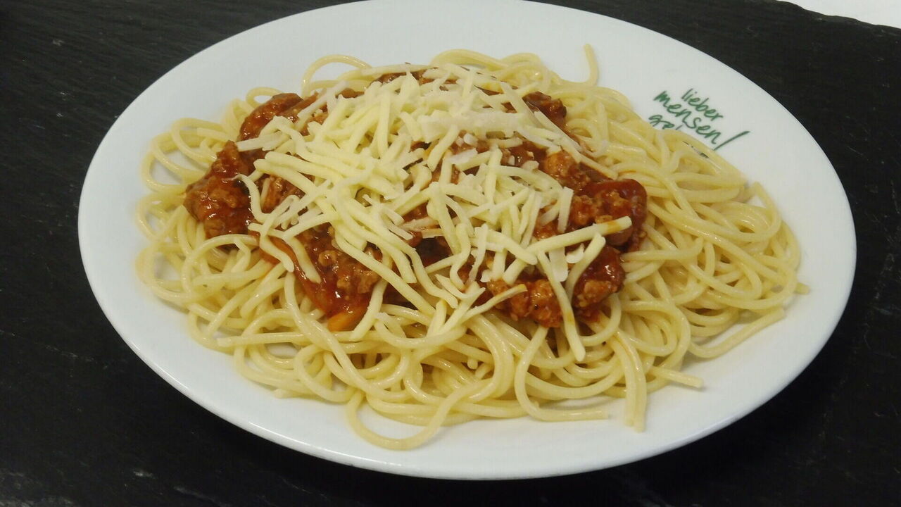Spaghetti (auch Vollkorn) (A, A1) mit Bolognese (I) und geriebenem Gouda (G)